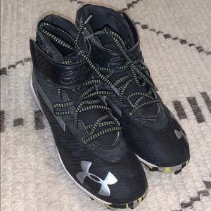 Boys sz. 5 baseball ⚾️ cleats